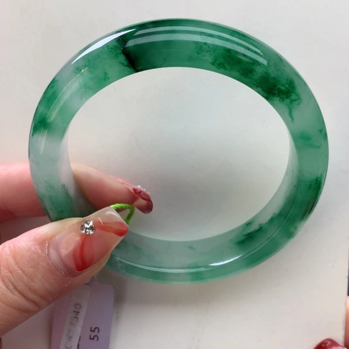 石英质玉手镯未镶嵌围***瑶