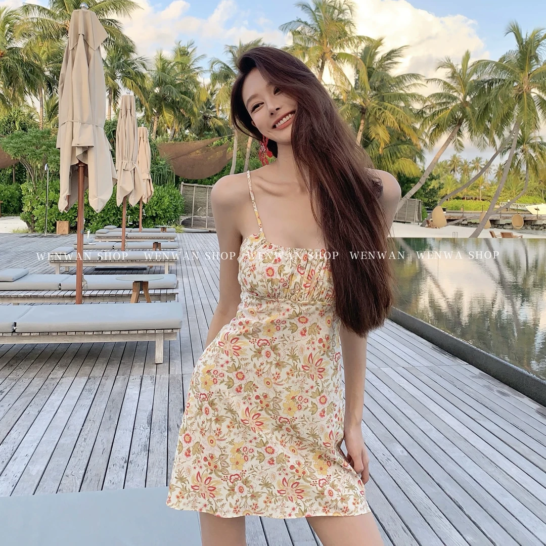 【美入骨】法式小众度假感碎花吊带连衣裙