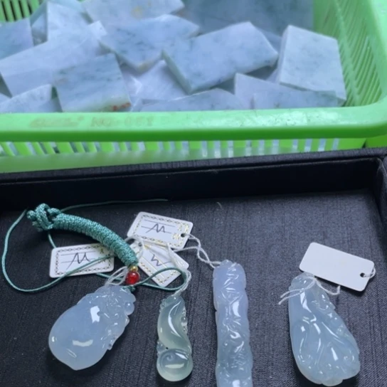 翡翠颈饰未镶嵌翡翠多样性选一