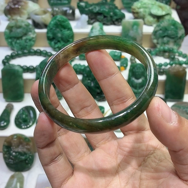 独山玉未镶嵌手镯60圈口
