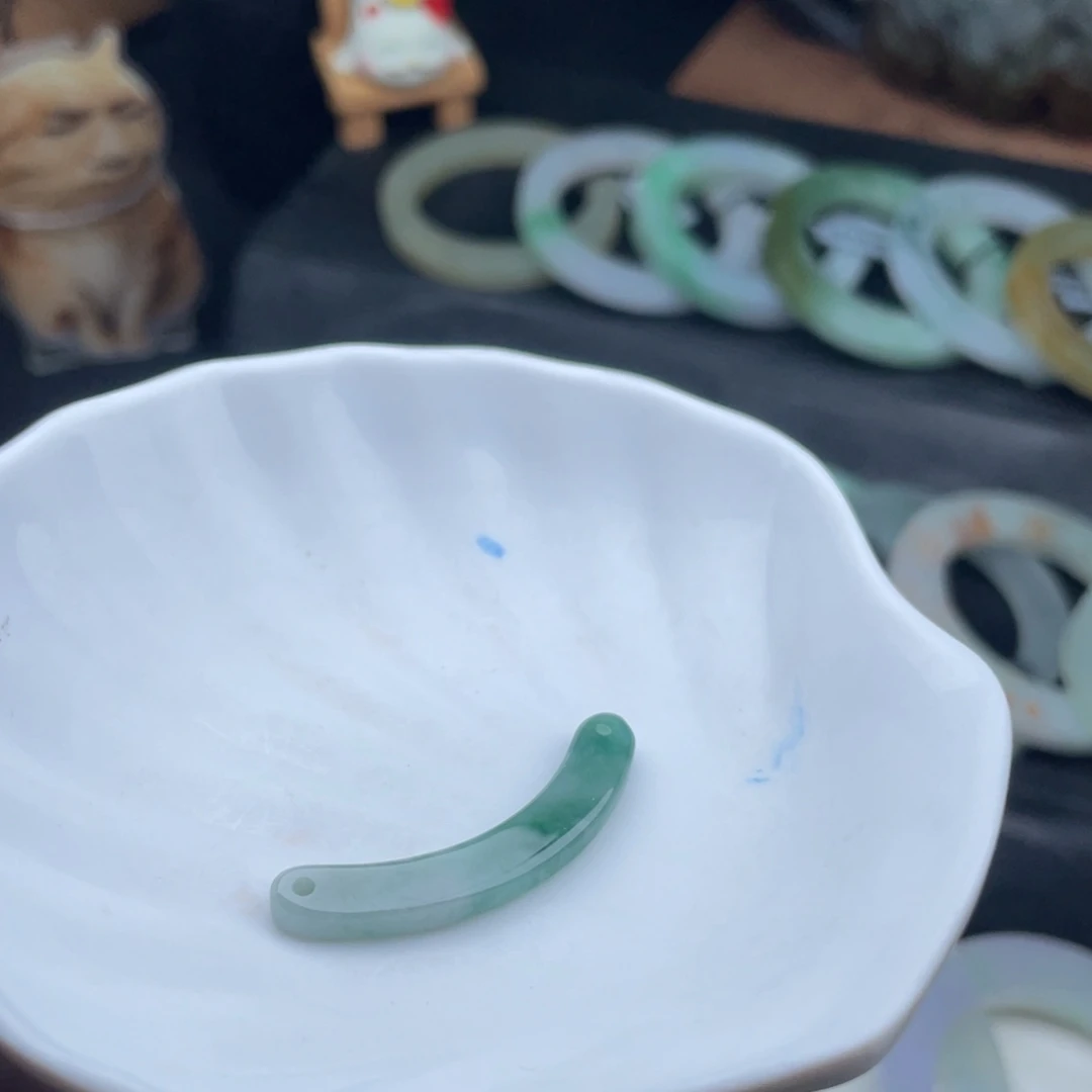 颈饰未镶嵌翡翠玉衡