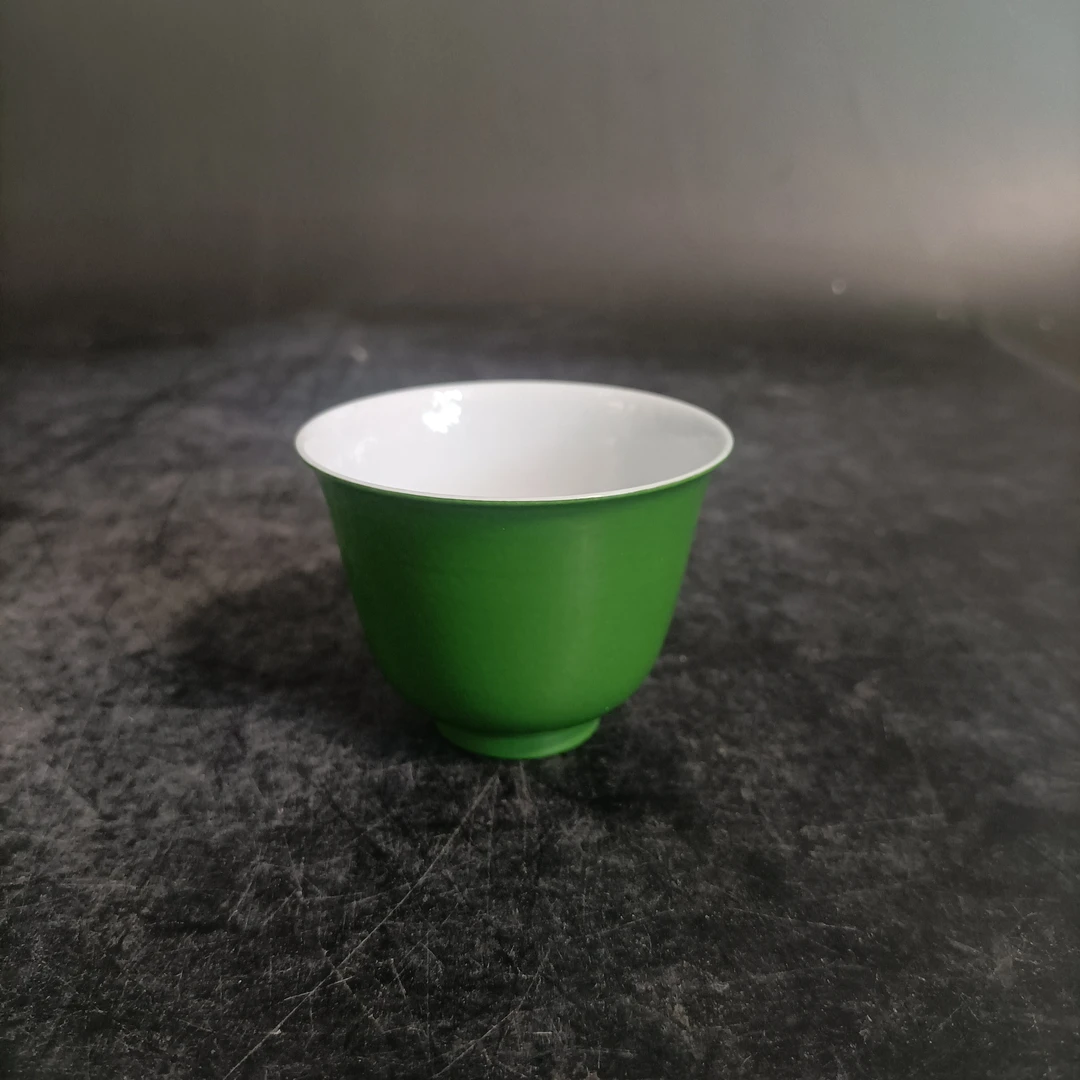 1789 绿釉铃铛杯
