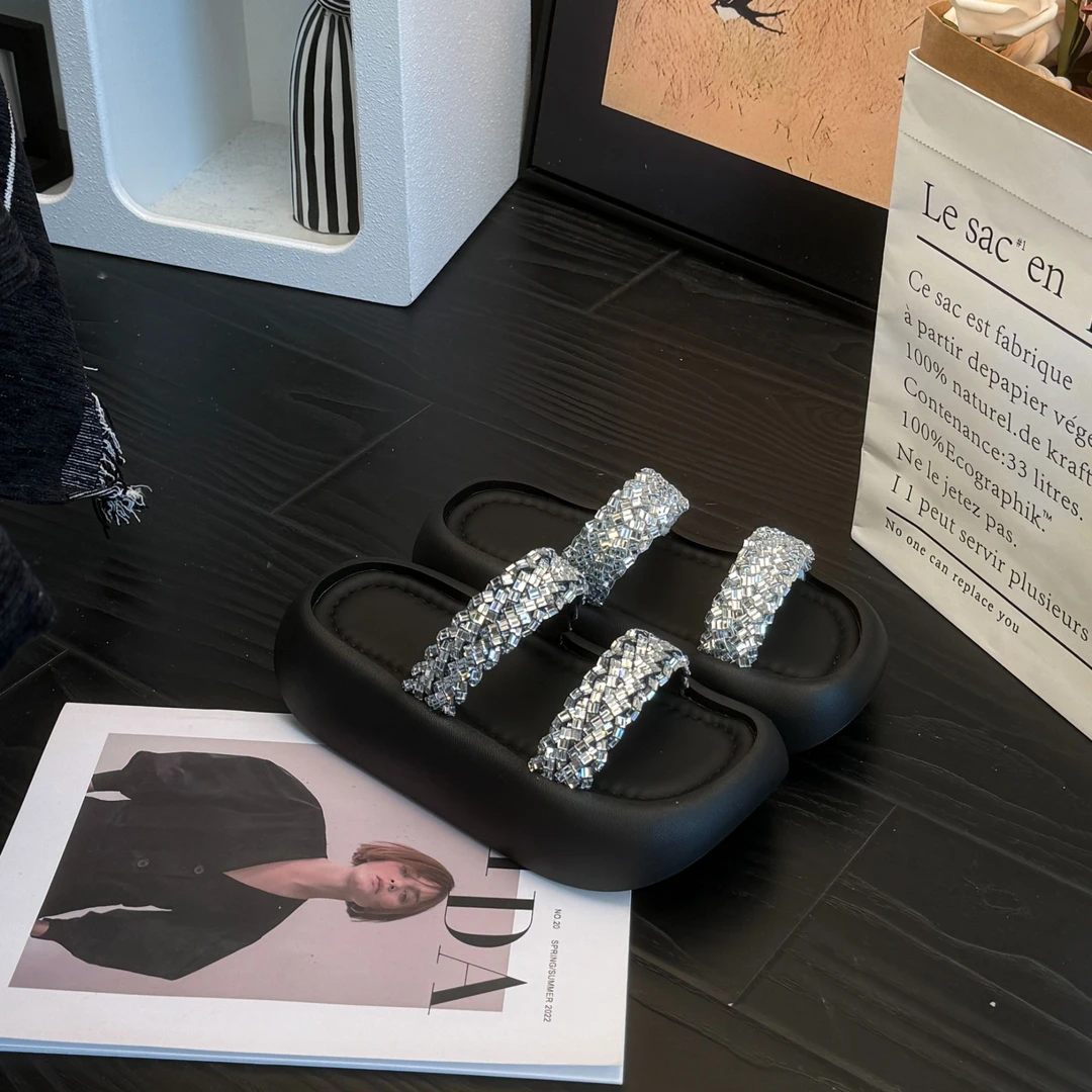 gg-爆款2025夏季新款外穿厚底拖鞋双条带水钻防滑一字拖鞋女