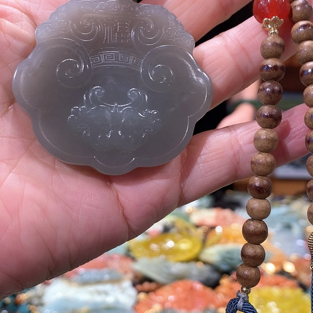 未镶嵌岫玉毛衣链