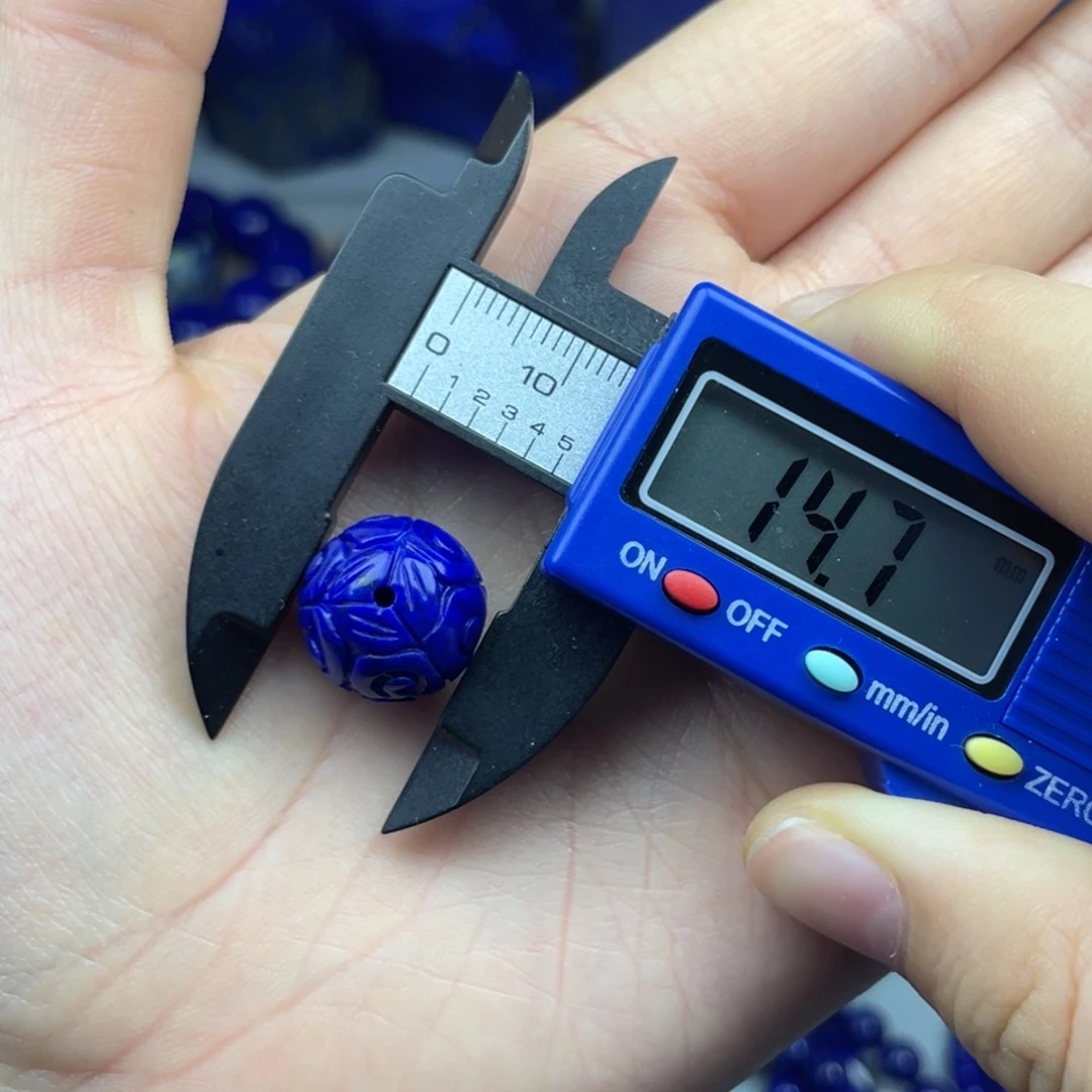 郑****青金石未镶嵌回纹单珠14mm