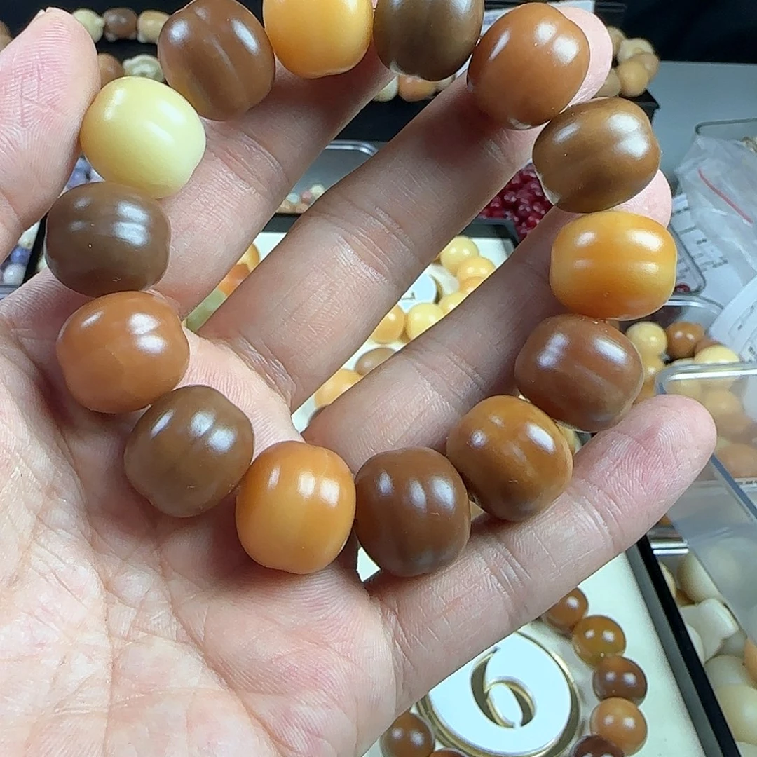 菩提根/象牙果手串生**限瑕疵卡18汉堡手串一条