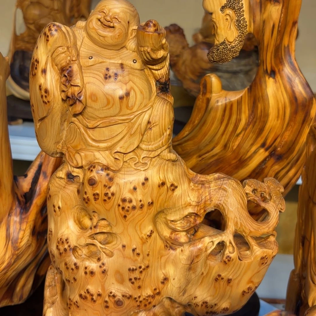 木太行崖柏弥勒佛留疤