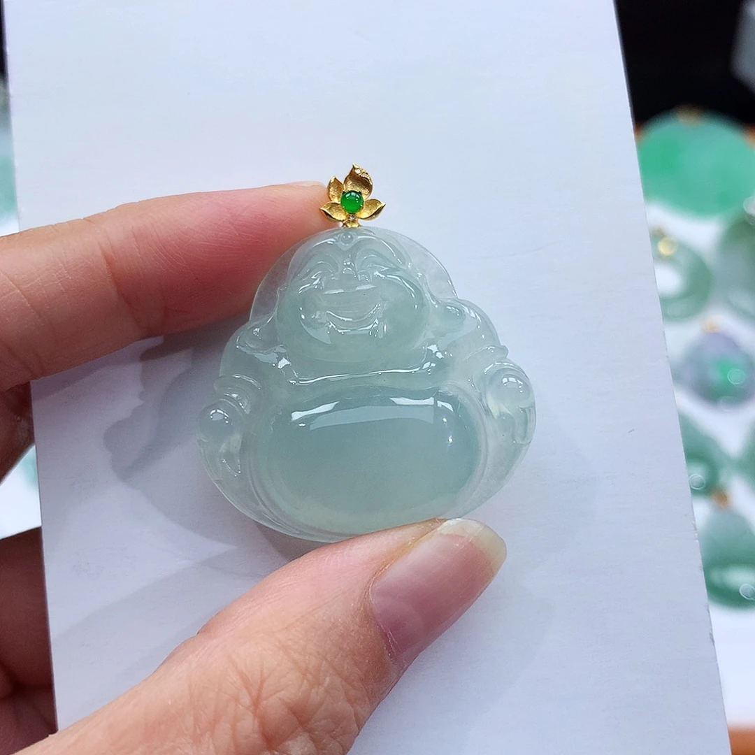 翡翠18K金镶嵌颈饰翡翠吊坠