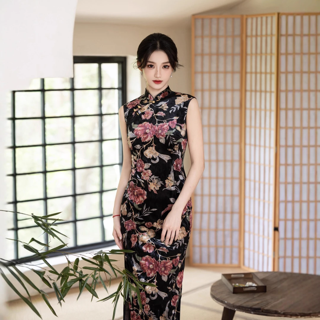 黑色无袖港风丝绒旗袍2025新款女新中式高端大气上档次年轻款少女