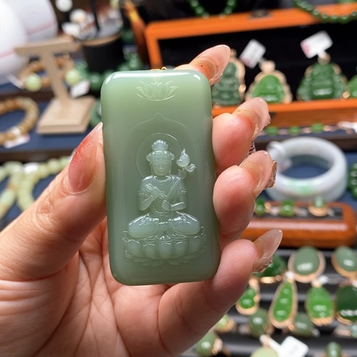 和田玉（糖玉）颈饰未镶嵌