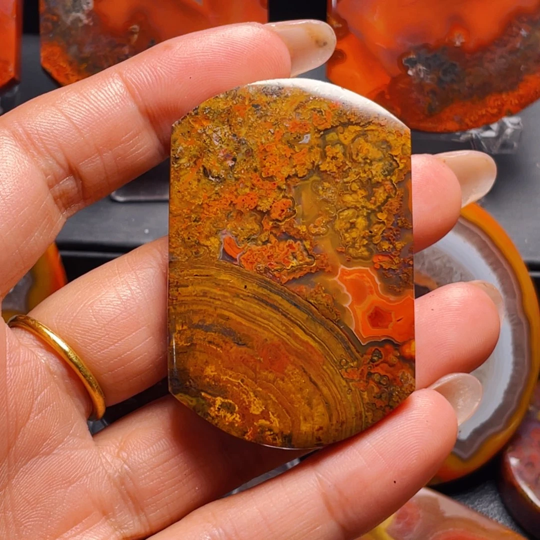 玛瑙/玉髓颈饰未镶嵌王**儿