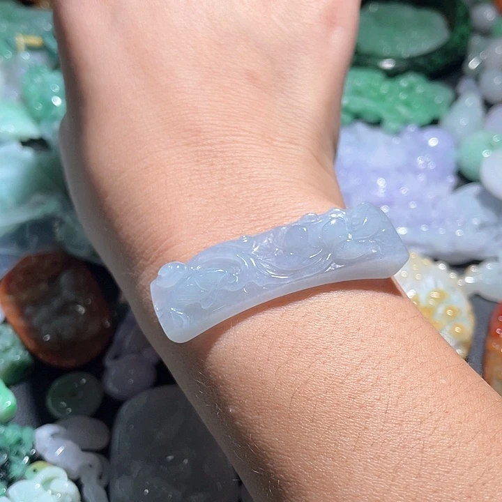 颈饰未镶嵌翡翠天