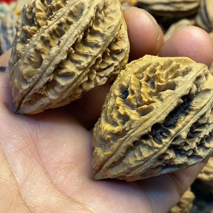文玩核桃吊坠娜姐205