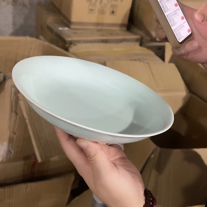瓷片青瓷八英寸深盘六个，微瑕包邮
