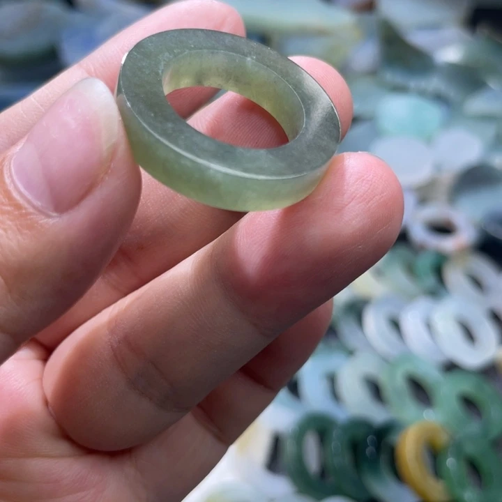 定制翡翠未镶嵌天然翡翠19-27冰绿乌鸡