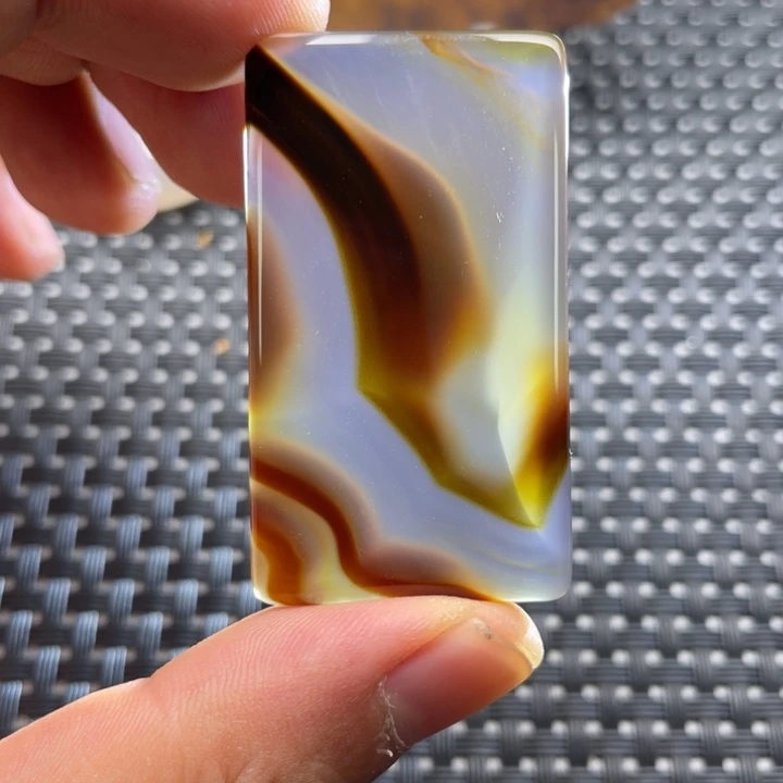 玛瑙/玉髓颈饰未镶嵌哈**乐