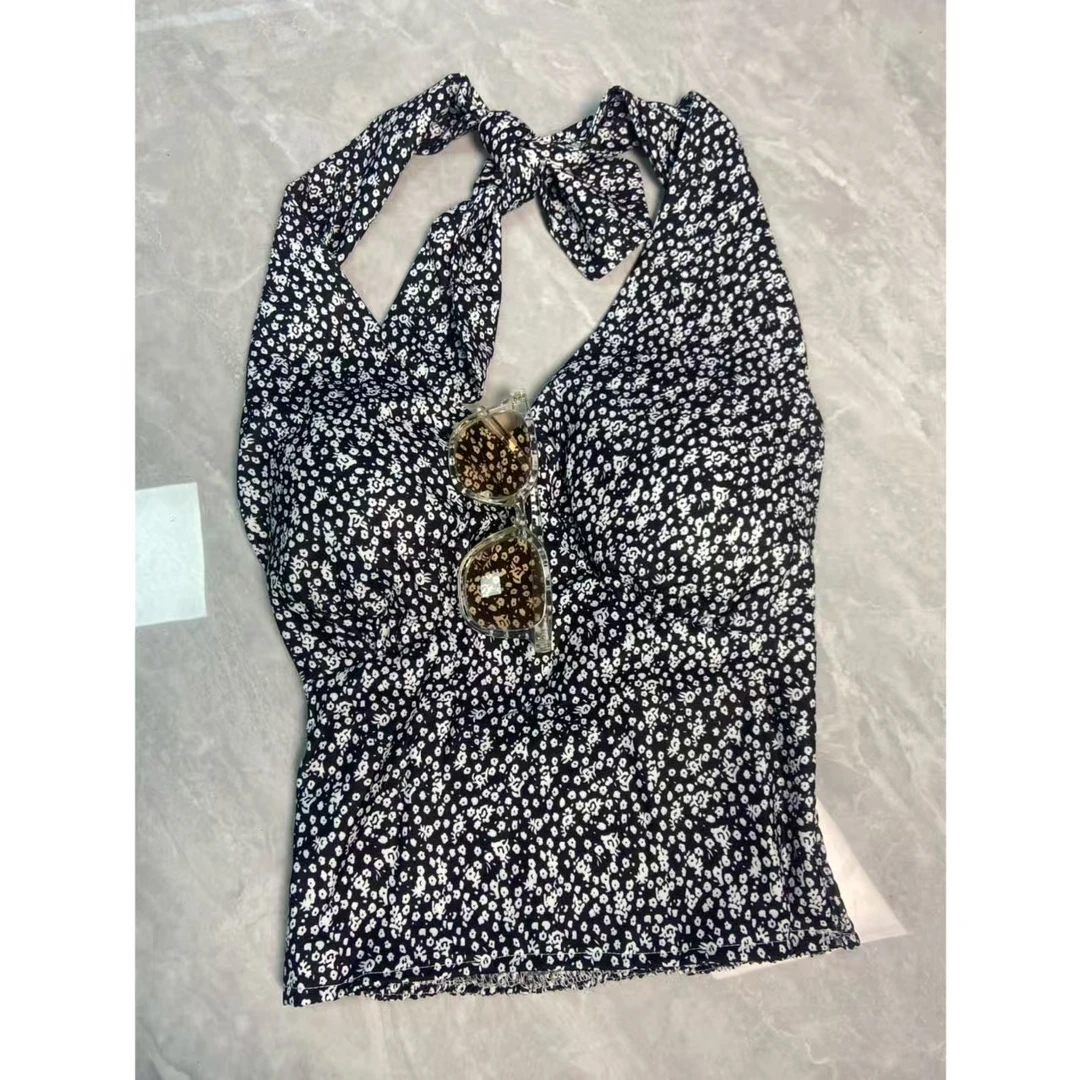 度假风夏季挂脖背心设计感无袖小衫吊带气质百搭显瘦带胸垫上衣潮