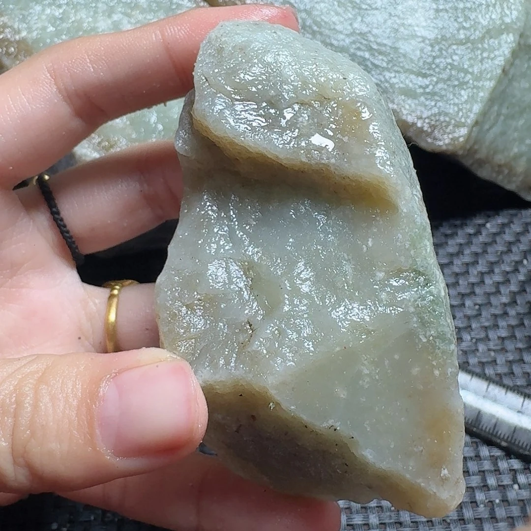 和田玉（糖玉）未镶嵌颈饰
