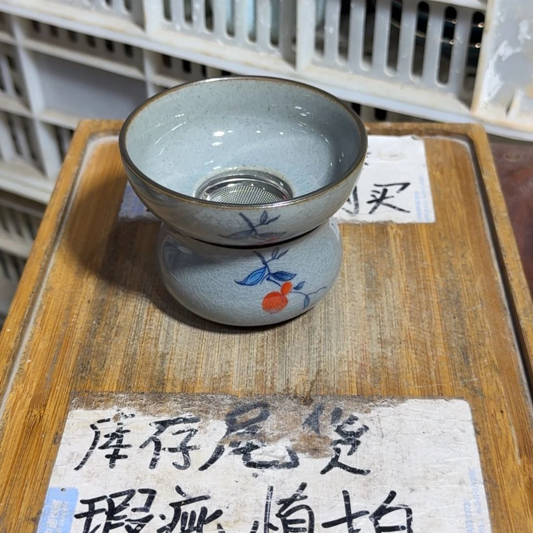 微瑕疵介意勿拍陶瓷器皿S208