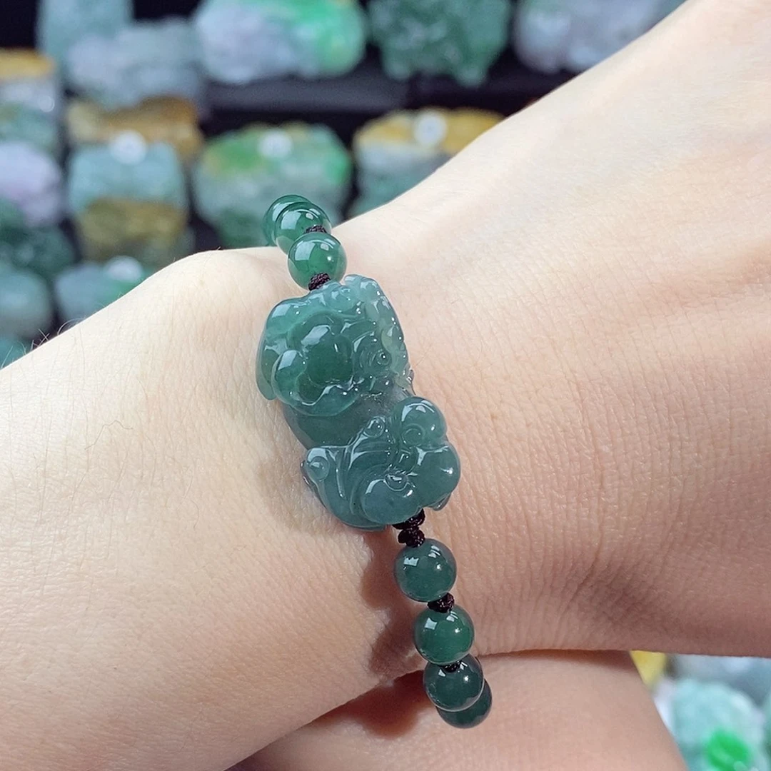 颈饰未镶嵌翡翠天然