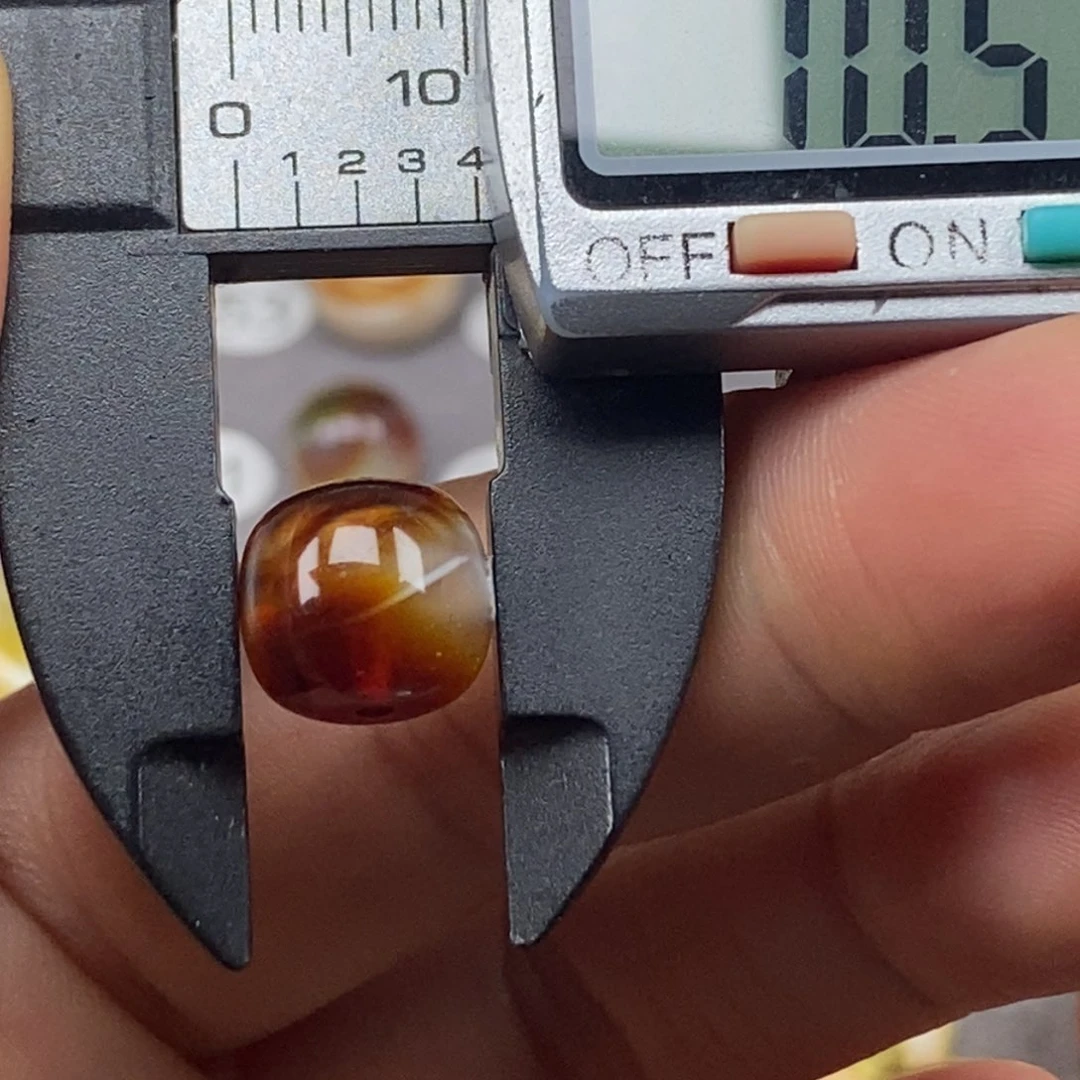 裸石琥珀未镶嵌老型