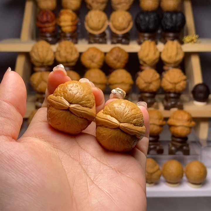 t***9文玩核桃吊坠31福珠Y01