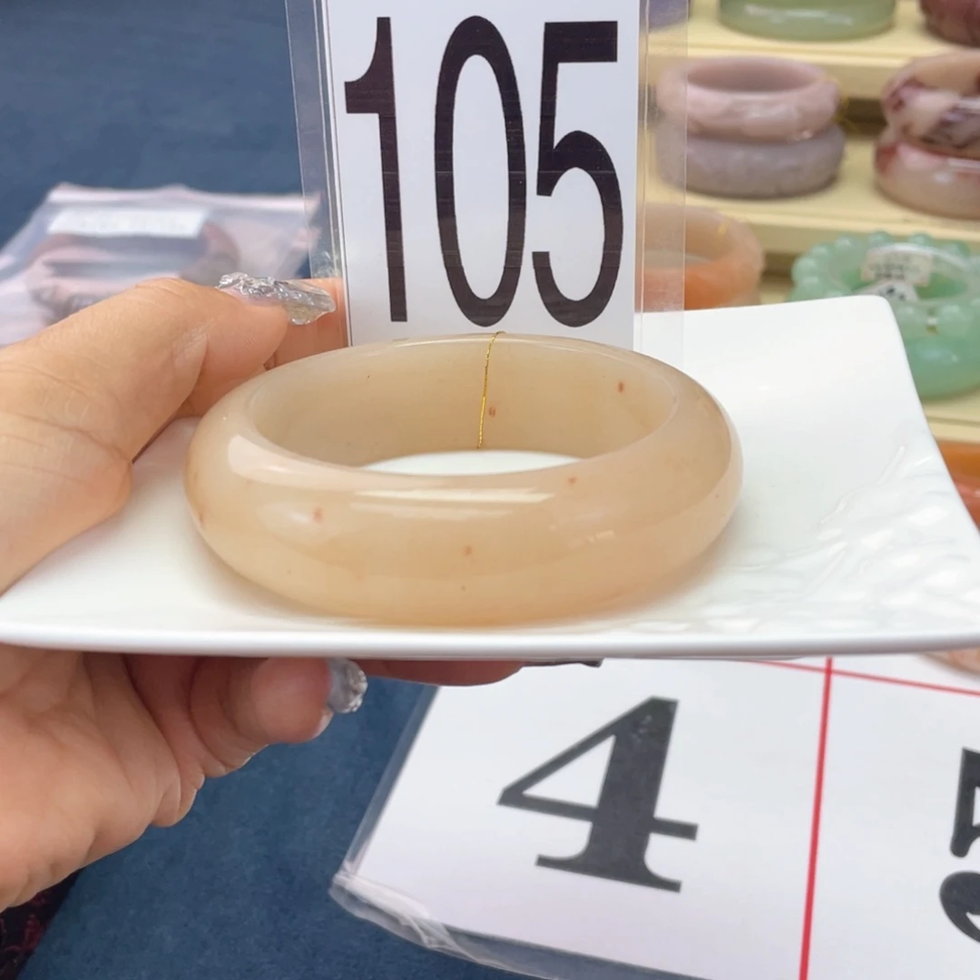 石英质玉未镶嵌手镯