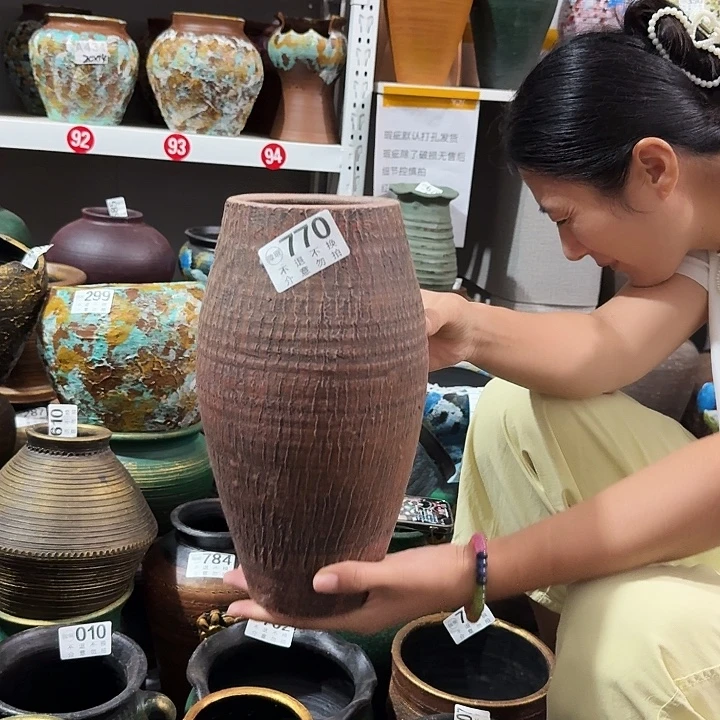 瑕疵红色圆柱770高27口径10