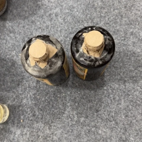 盘子瓶子手工手绘