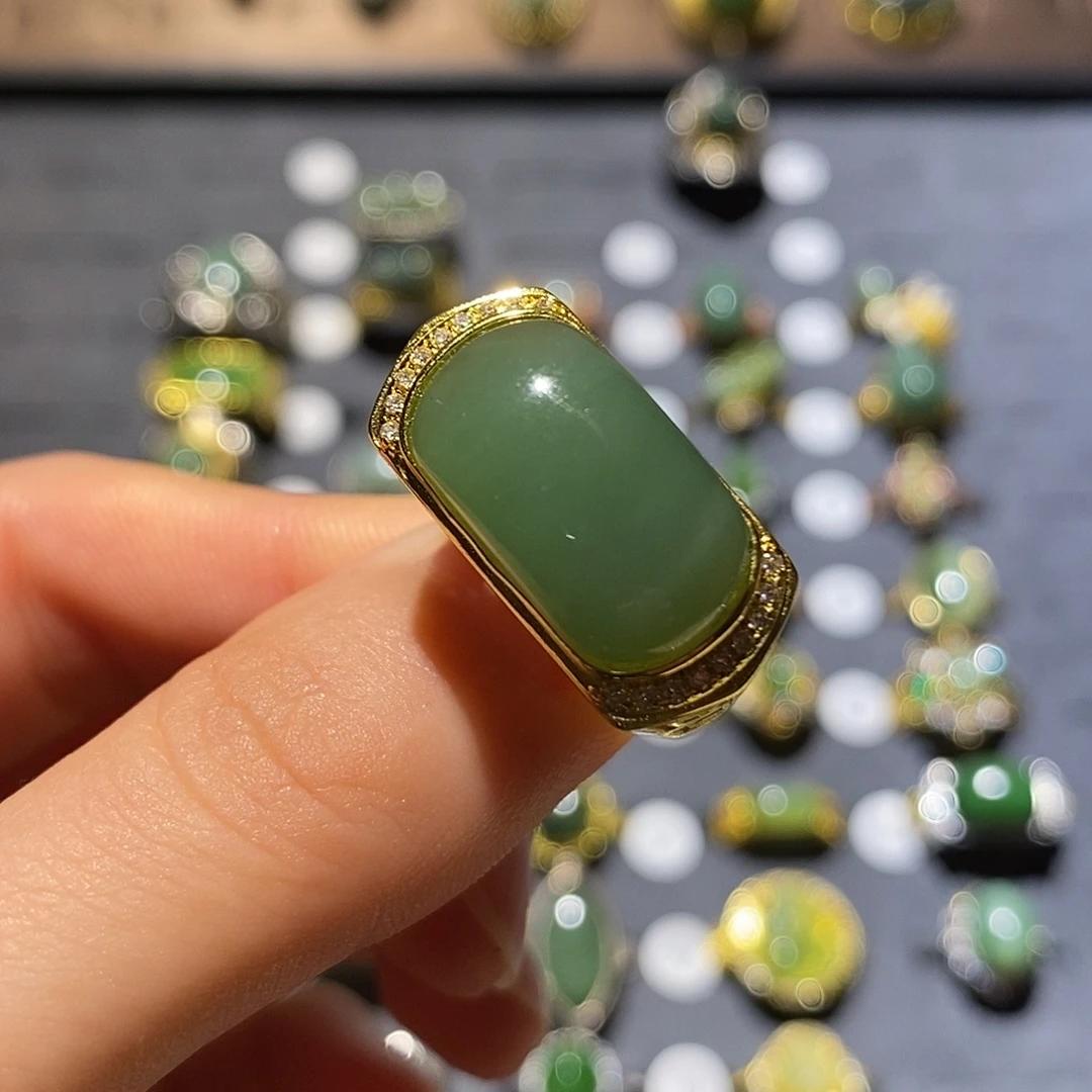 和田玉未镶嵌戒指