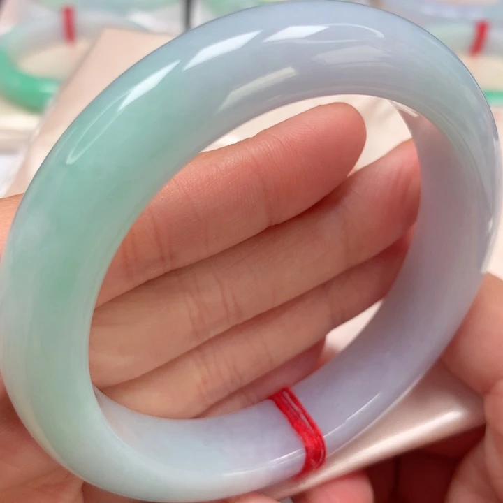 翡翠手镯未镶嵌冰胶春彩48号