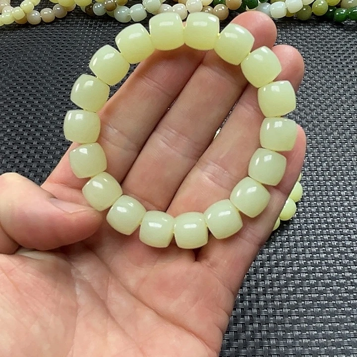 和田玉未镶嵌手链