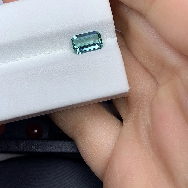 碧玺未镶嵌裸石1.16ct薄荷绿碧玺