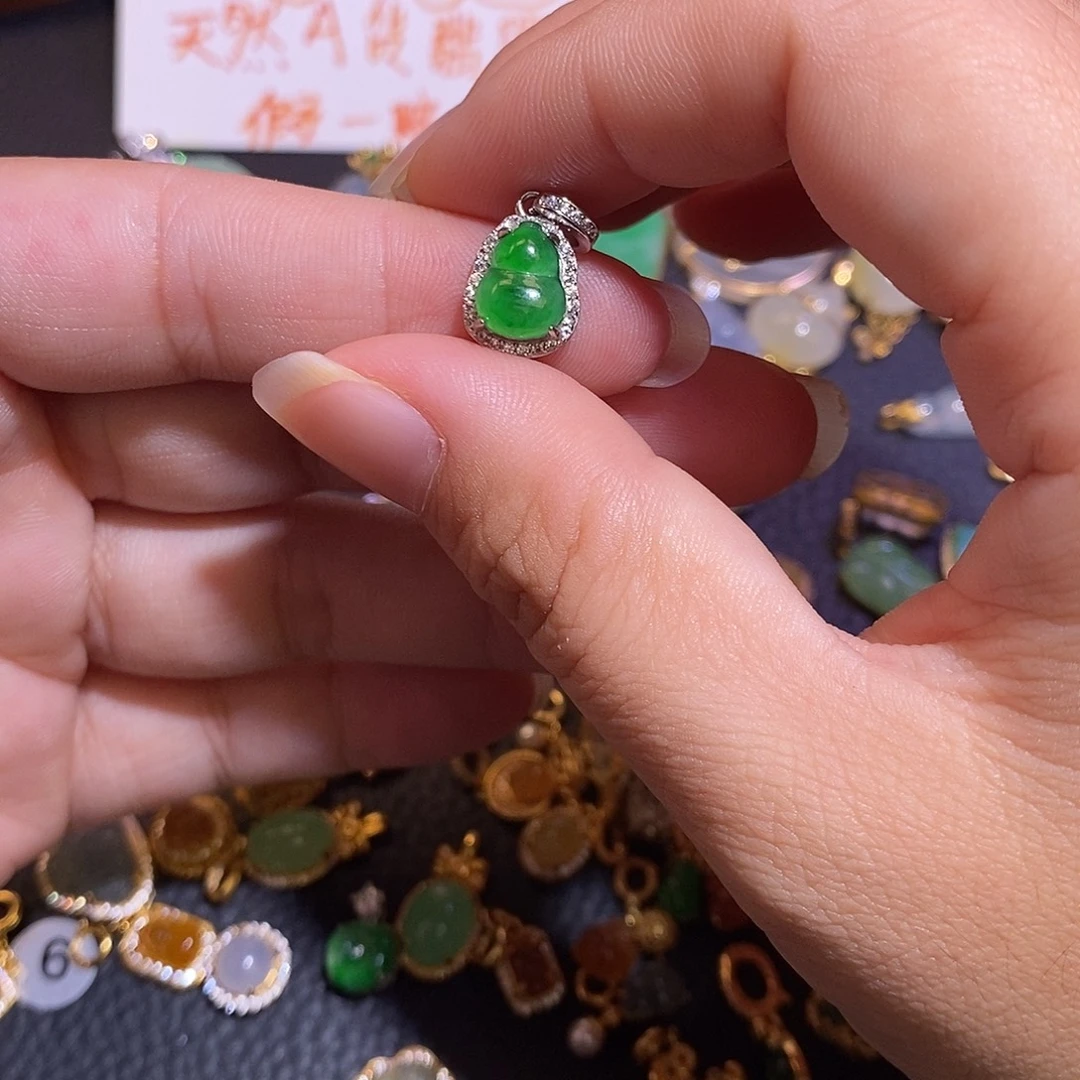 翡翠银S925镶嵌颈饰