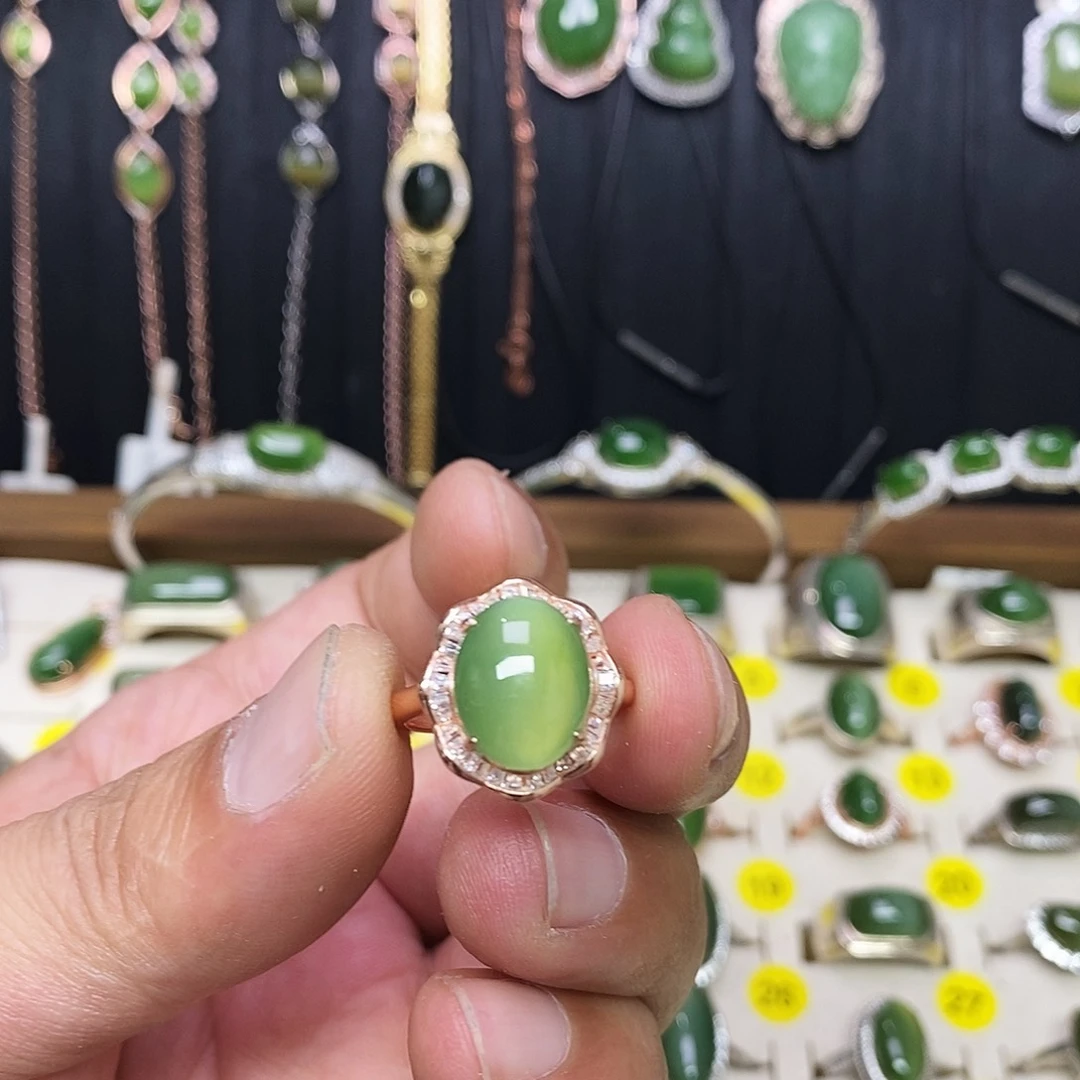 银S925镶嵌戒指和田玉（碧玉）