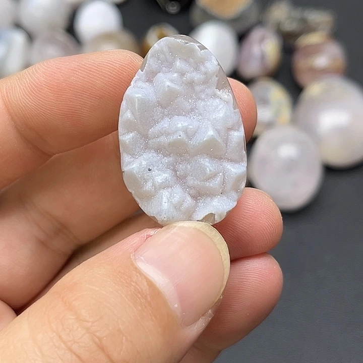 玛瑙/玉髓未镶嵌珠宝奇石