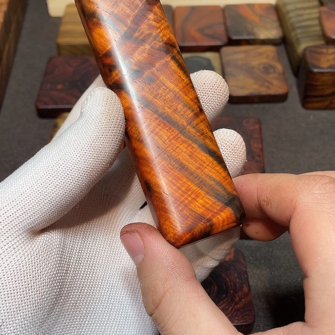 檀香紫檀（小叶紫檀）闪*发