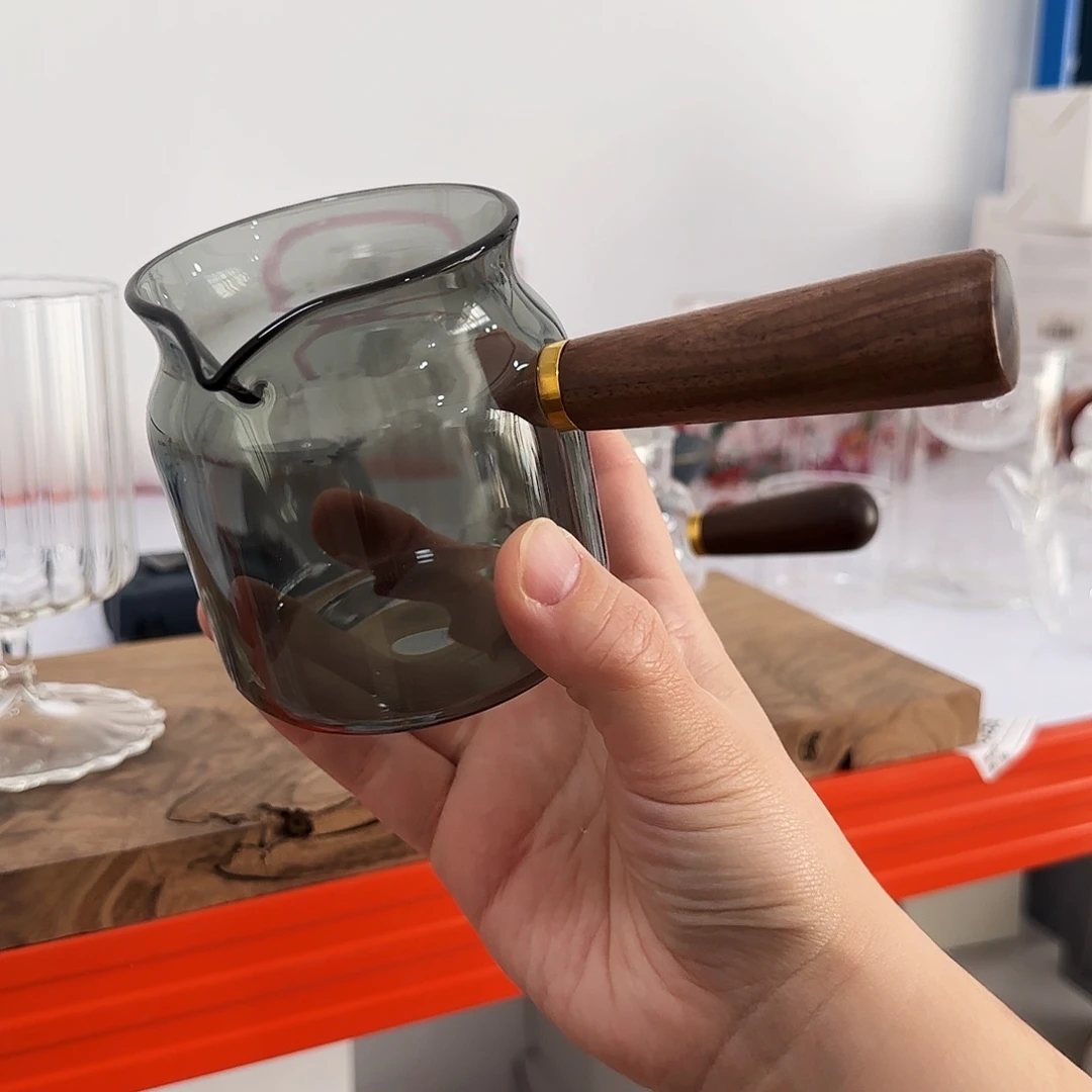 588透黑把手公道杯