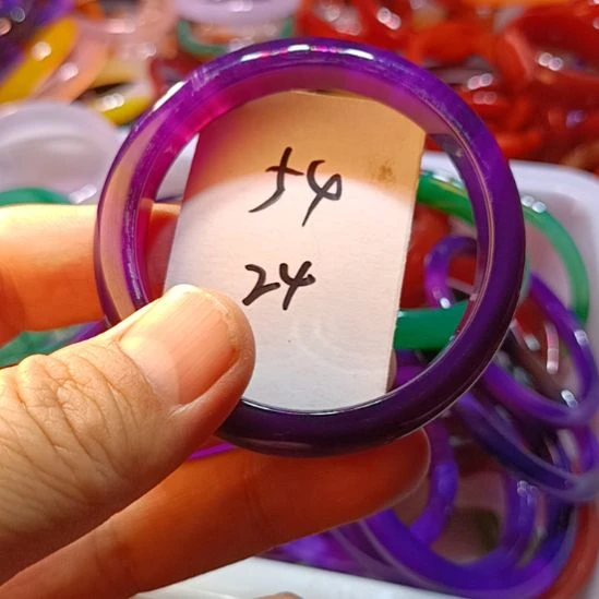 玛瑙/玉髓手镯未镶嵌