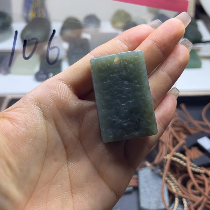 和田玉（糖玉）未镶嵌颈饰