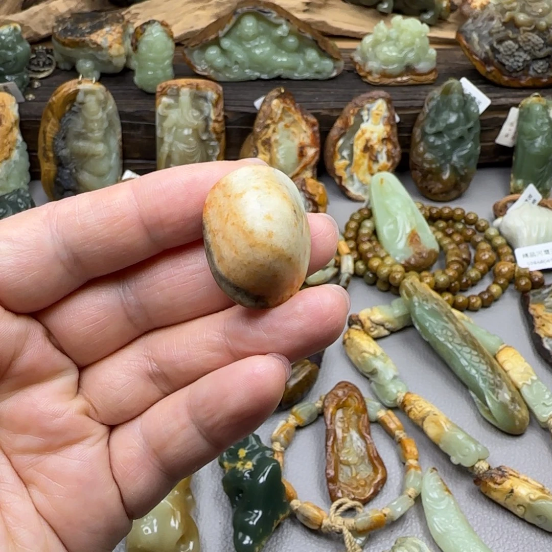 岫岩河磨玉（透闪石质玉）未镶嵌珠宝奇石