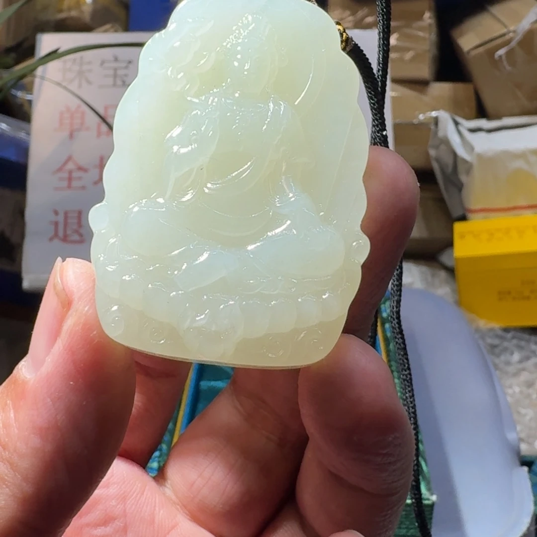 和田玉（糖玉）未镶嵌颈饰