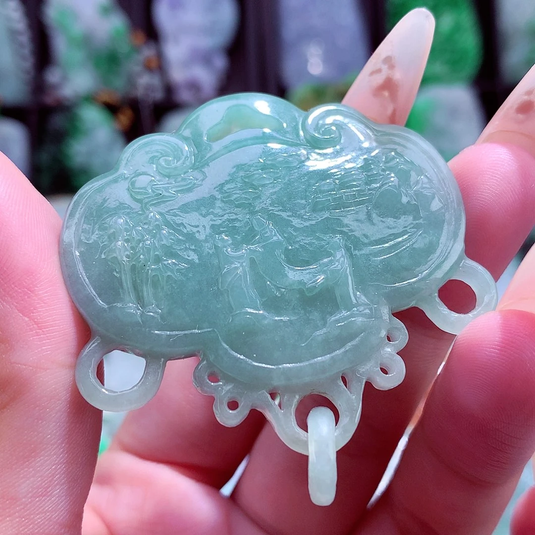 翡翠未镶嵌颈饰挂件