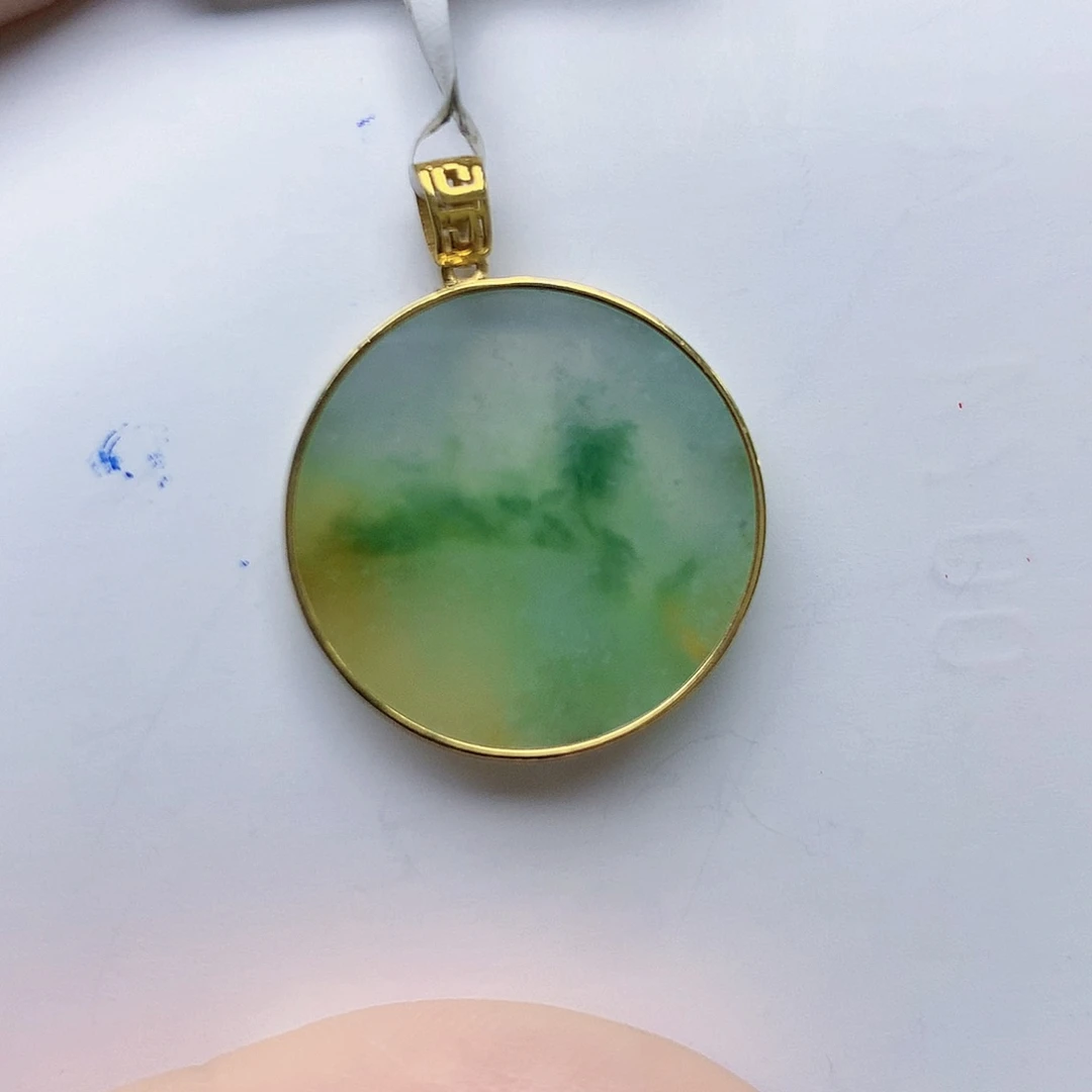 翡翠18K金镶嵌颈饰天然缅甸A货翡翠