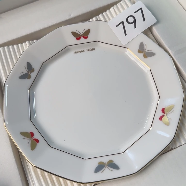 瓷片很好看的小碟子五片