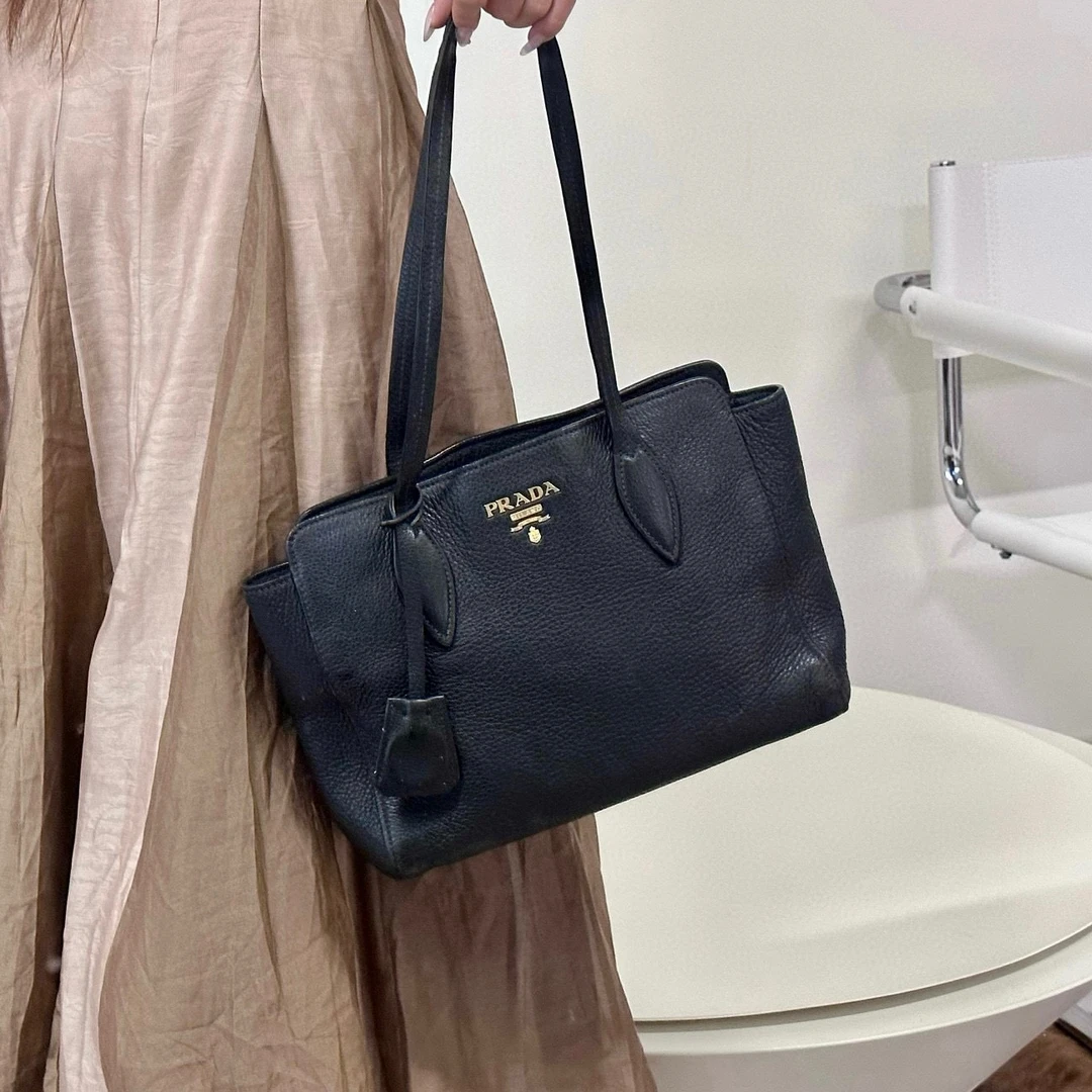 95新 Prada/普拉达 prada 黑金全皮托特单肩包