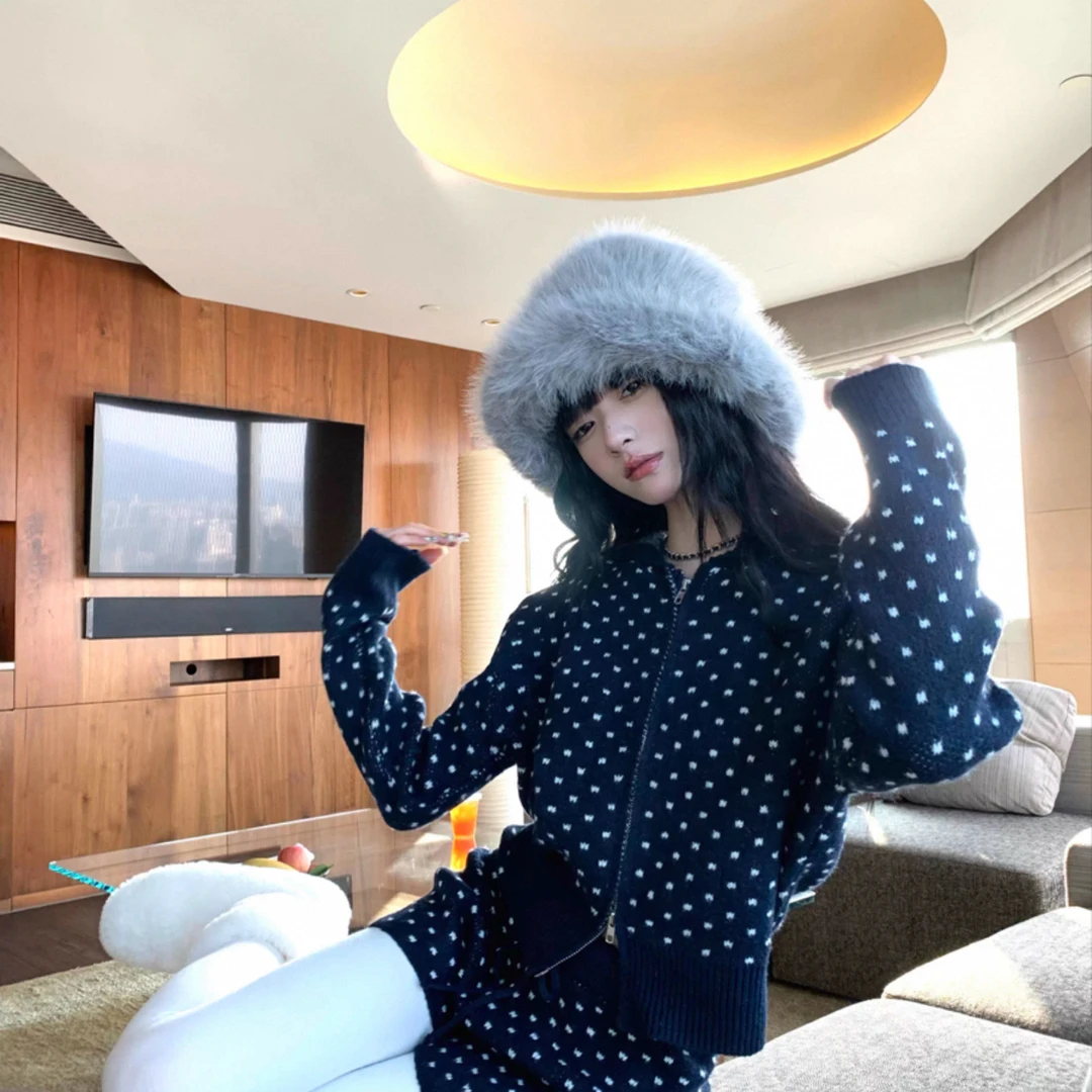 CXI冬上新韩系时尚波点针织辣妹针织开衫+休闲短裤套装861212