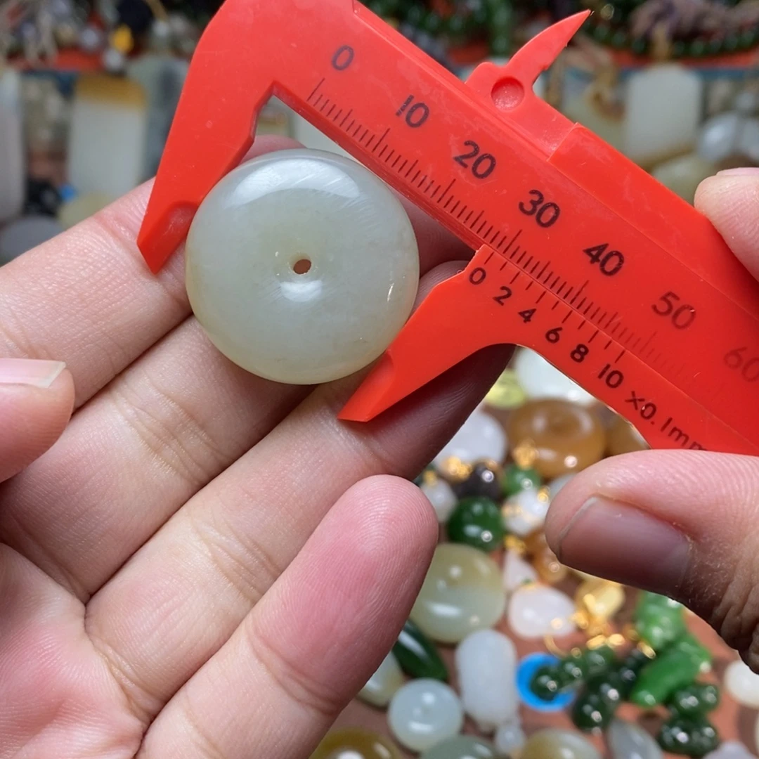 和田玉未镶嵌吊坠(不含链)