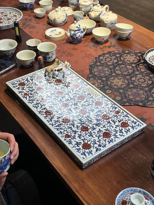 小桥窑 釉里红缠枝莲长方盘