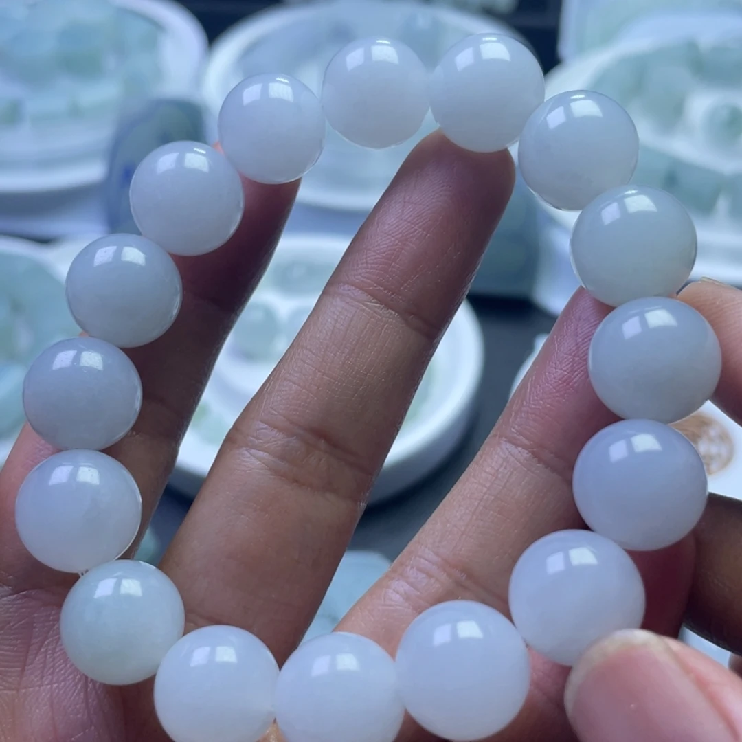 翡翠未镶嵌手链卡12圆珠17颗